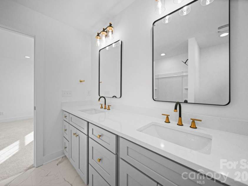 1220 Morven Road, Wadesboro, NC 28170.  MLS# CAR4327072, YatesRealty ID 16518. Primary Bathroom