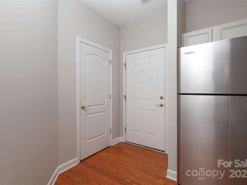 3937 Arbor Lane, Charlotte, NC 28209.  MLS# CAR4248343, YatesRealty ID 16518. 
