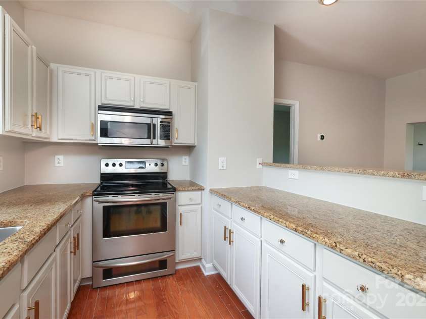 3937 Arbor Lane, Charlotte, NC 28209.  MLS# CAR4248343, YatesRealty ID 16518. 
