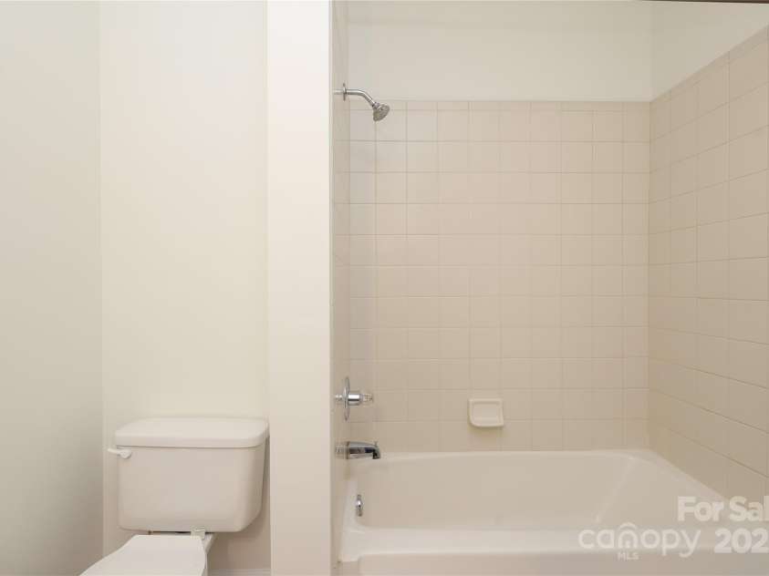 3937 Arbor Lane, Charlotte, NC 28209.  MLS# CAR4248343, YatesRealty ID 16518. 