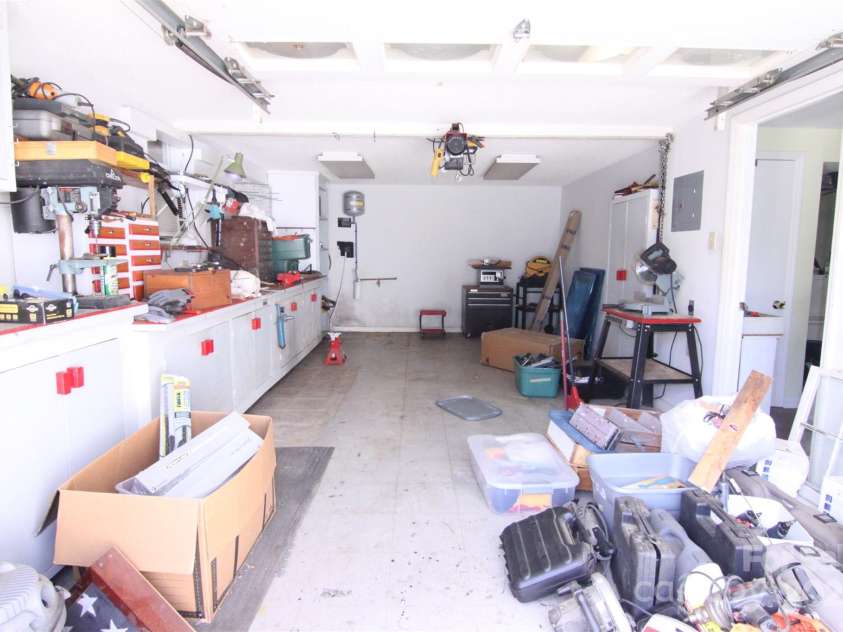 201 Mitchell Street, Belmont, NC 28012.  MLS# CAR4249439, YatesRealty ID 16519. 