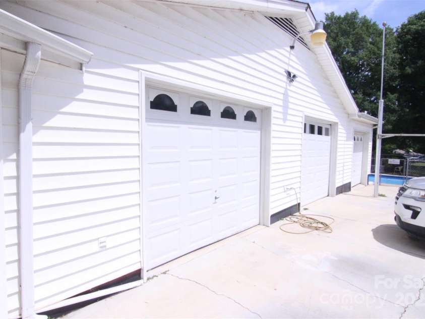 201 Mitchell Street, Belmont, NC 28012.  MLS# CAR4249439, YatesRealty ID 16519. 