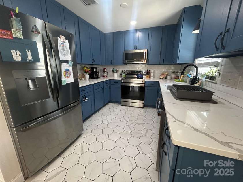 201 Mitchell Street, Belmont, NC 28012.  MLS# CAR4249439, YatesRealty ID 16519. 