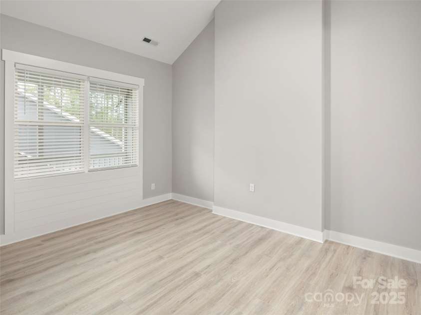 23 Heartleaf Circle, Arden, NC 28704.  MLS# CAR4250895, YatesRealty ID 16520. 