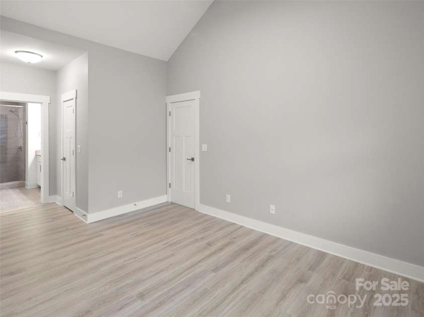 23 Heartleaf Circle, Arden, NC 28704.  MLS# CAR4250895, YatesRealty ID 16520. 