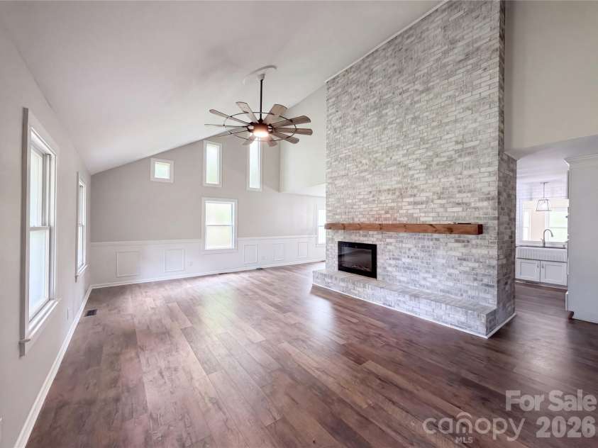 706 Crescent Drive, Cherryville, NC 28021.  MLS# CAR4370210, YatesRealty ID 16520. 
