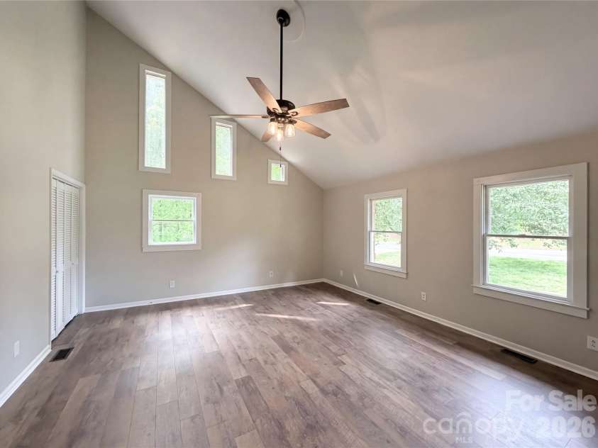 706 Crescent Drive, Cherryville, NC 28021.  MLS# CAR4370210, YatesRealty ID 16520. 