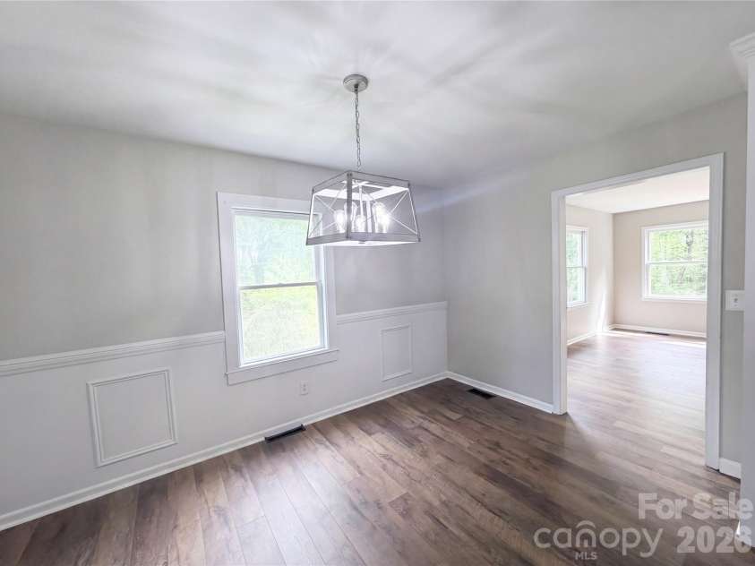 706 Crescent Drive, Cherryville, NC 28021.  MLS# CAR4370210, YatesRealty ID 16520. 