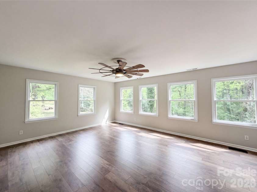 706 Crescent Drive, Cherryville, NC 28021.  MLS# CAR4370210, YatesRealty ID 16520. 