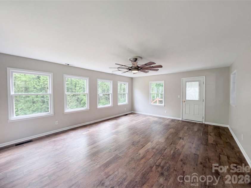 706 Crescent Drive, Cherryville, NC 28021.  MLS# CAR4370210, YatesRealty ID 16520. 