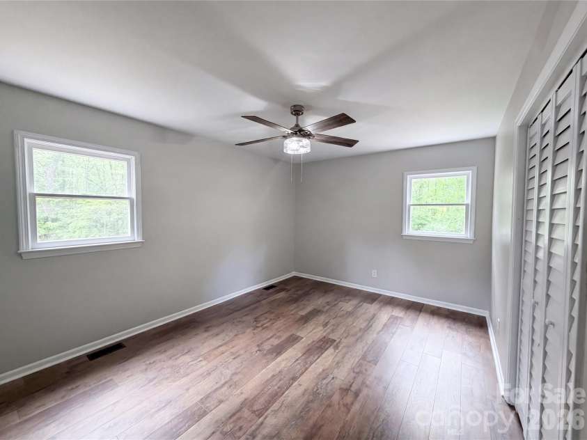 706 Crescent Drive, Cherryville, NC 28021.  MLS# CAR4370210, YatesRealty ID 16520. 