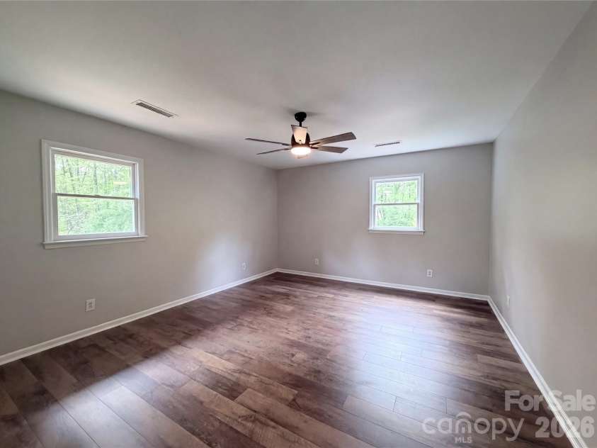 706 Crescent Drive, Cherryville, NC 28021.  MLS# CAR4370210, YatesRealty ID 16520. 