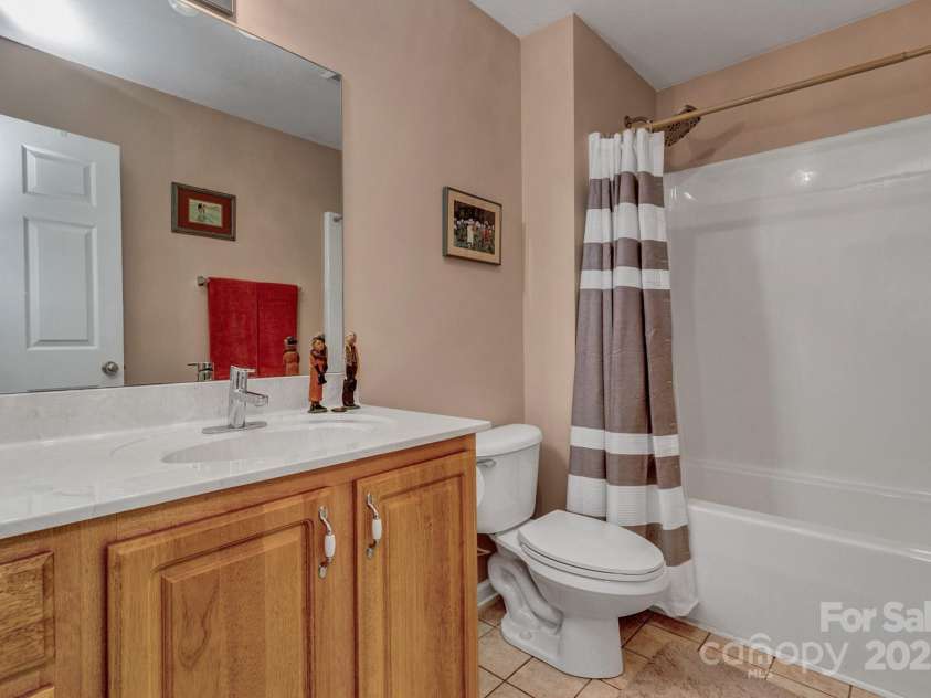 101 Carlyle Way, Asheville, NC 28803.  MLS# CAR4250295, YatesRealty ID 16521. 