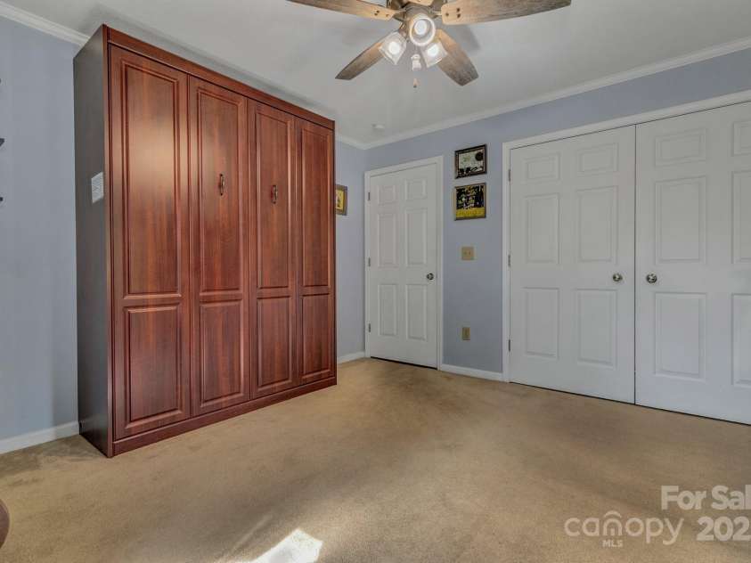 101 Carlyle Way, Asheville, NC 28803.  MLS# CAR4250295, YatesRealty ID 16521. 