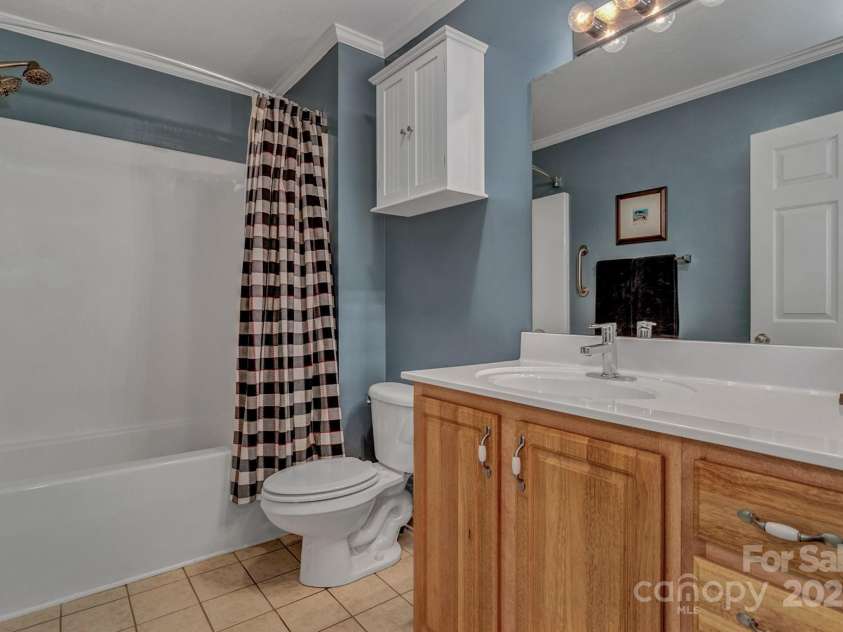 101 Carlyle Way, Asheville, NC 28803.  MLS# CAR4250295, YatesRealty ID 16521. 