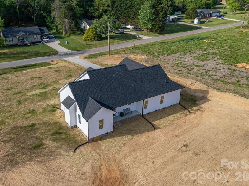 6268 Hill Gates Trail, Cherryville, NC 28021.  MLS# CAR4365734, YatesRealty ID 16521. 