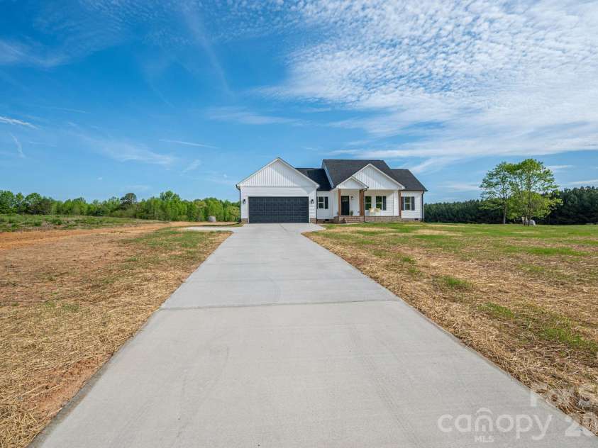 6268 Hill Gates Trail, Cherryville, NC 28021.  MLS# CAR4365734, YatesRealty ID 16521. 