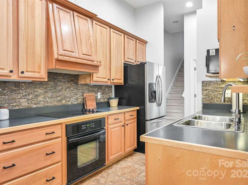 57 Regent Drive, Fletcher, NC 28732.  MLS# CAR4250913, YatesRealty ID 16522. 