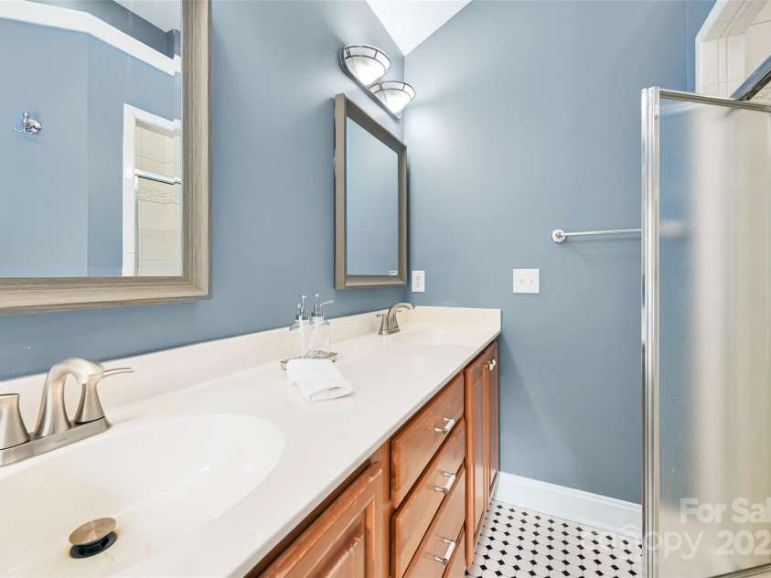 57 Regent Drive, Fletcher, NC 28732.  MLS# CAR4250913, YatesRealty ID 16522. 
