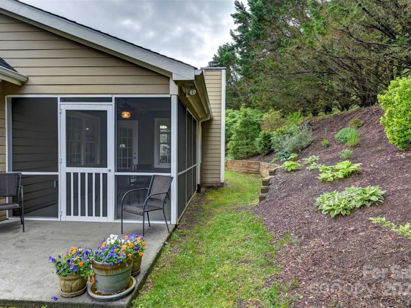 57 Regent Drive, Fletcher, NC 28732.  MLS# CAR4250913, YatesRealty ID 16522. 