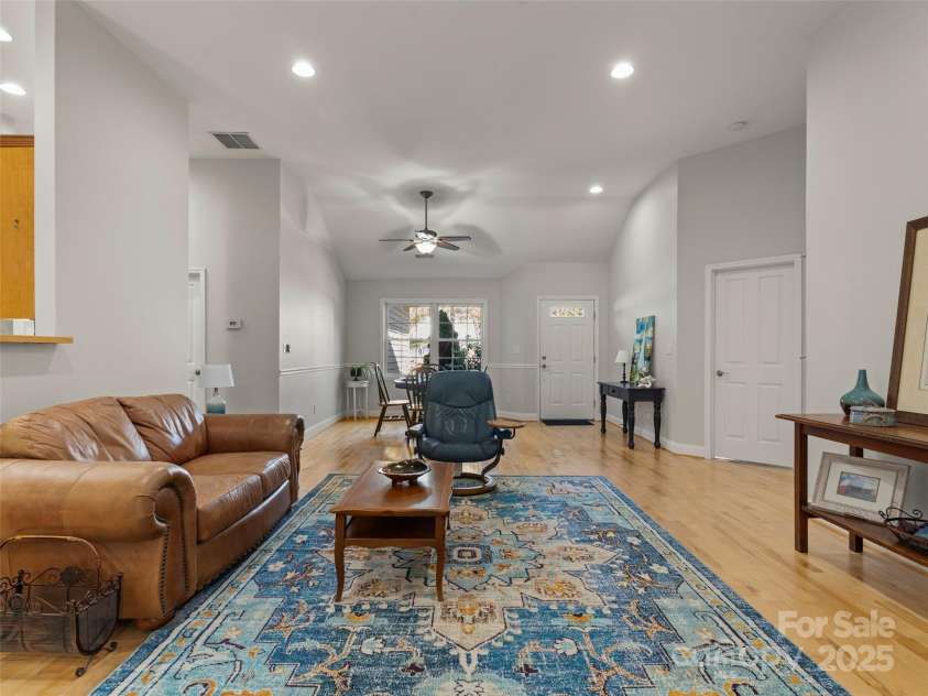 57 Regent Drive, Fletcher, NC 28732.  MLS# CAR4319862, YatesRealty ID 16522. 