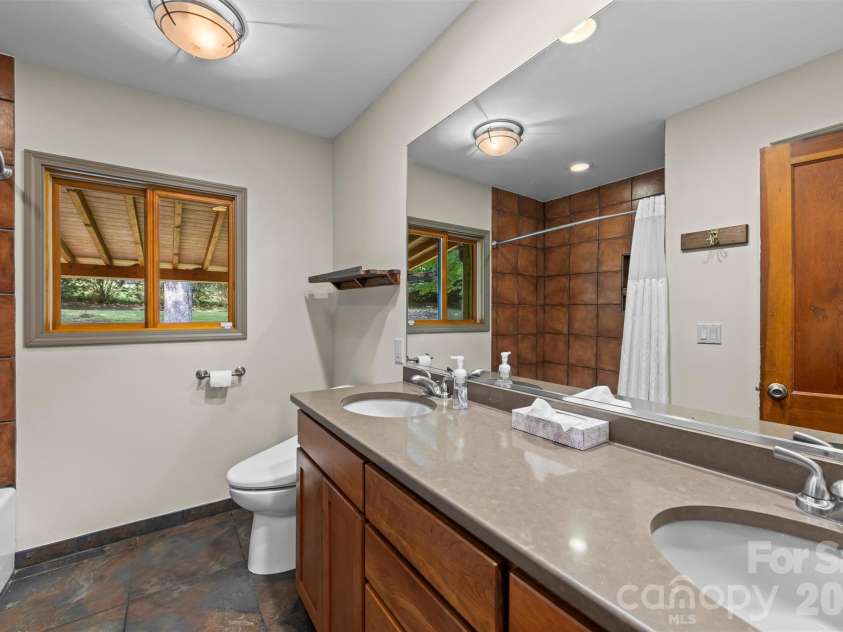 432 Turkey Creek Road, Leicester, NC 28748.  MLS# CAR4367485, YatesRealty ID 16523. 