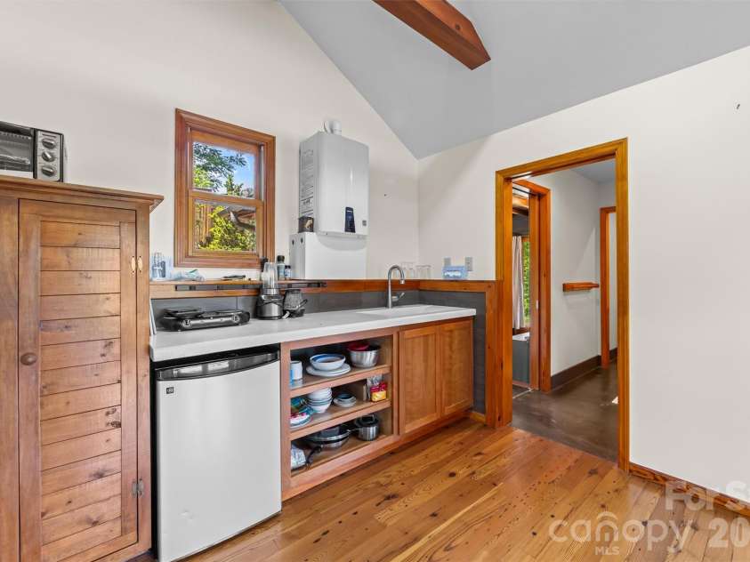 432 Turkey Creek Road, Leicester, NC 28748.  MLS# CAR4367485, YatesRealty ID 16523. 