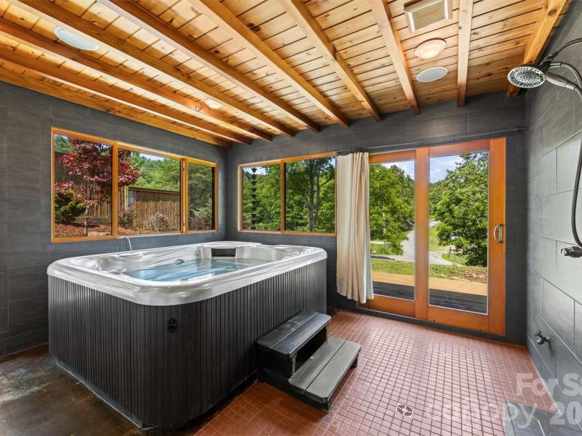 432 Turkey Creek Road, Leicester, NC 28748.  MLS# CAR4367485, YatesRealty ID 16523. 