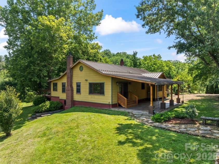 432 Turkey Creek Road, Leicester, NC 28748.  MLS# CAR4367485, YatesRealty ID 16523. 