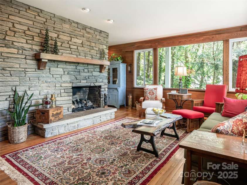 165 Country Club Drive, Waynesville, NC 28786.  MLS# CAR4254331, YatesRealty ID 16524. 