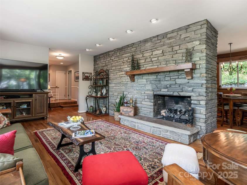 165 Country Club Drive, Waynesville, NC 28786.  MLS# CAR4254331, YatesRealty ID 16524. 