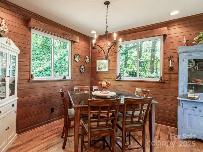 165 Country Club Drive, Waynesville, NC 28786.  MLS# CAR4254331, YatesRealty ID 16524. 