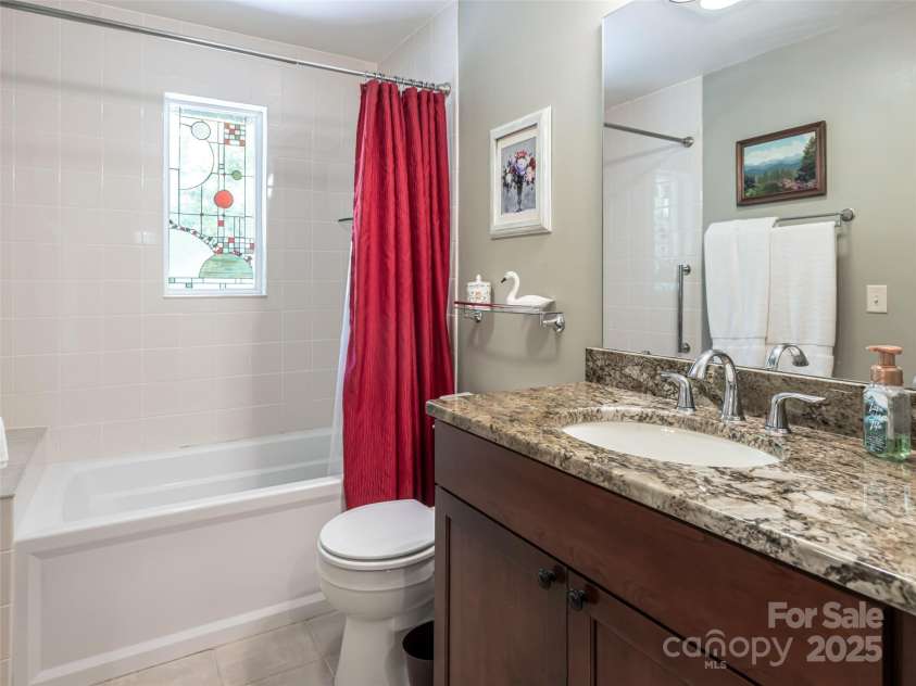 165 Country Club Drive, Waynesville, NC 28786.  MLS# CAR4254331, YatesRealty ID 16524. 