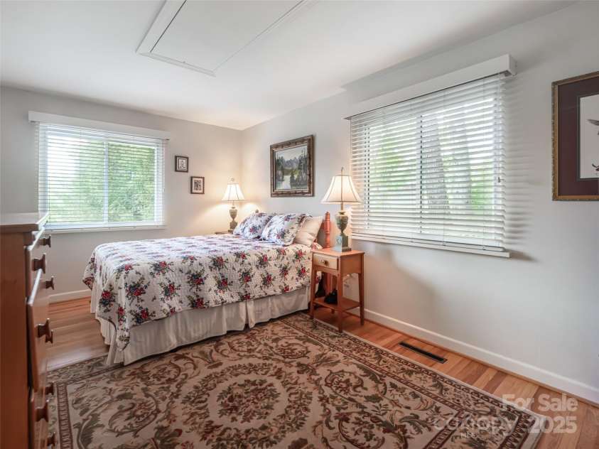 165 Country Club Drive, Waynesville, NC 28786.  MLS# CAR4254331, YatesRealty ID 16524. 