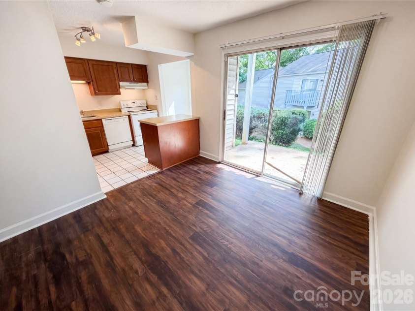 2020 Stoney Point Lane, Charlotte, NC 28210.  MLS# CAR4373209, YatesRealty ID 16525. 