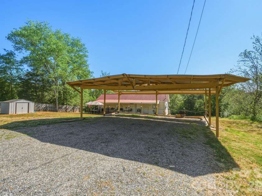 103 J A Ross Street, Morganton, NC 28655.  MLS# CAR4374365, YatesRealty ID 16526. 