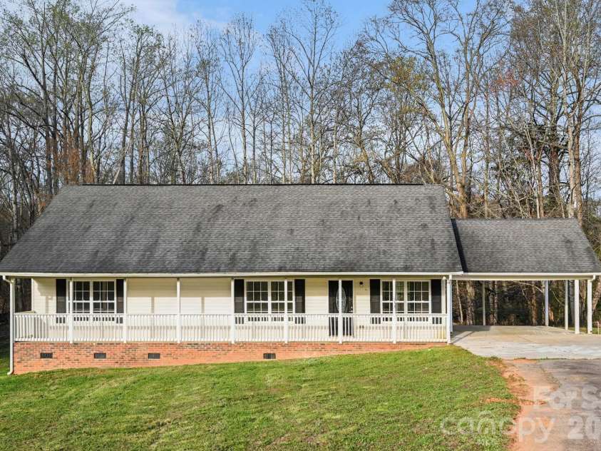 113 Haven Lane, Shelby, NC 28152.  MLS# CAR4360637, YatesRealty ID 16527. 
