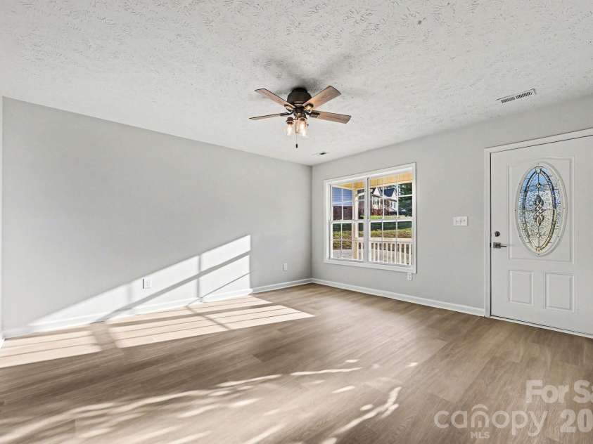 113 Haven Lane, Shelby, NC 28152.  MLS# CAR4360637, YatesRealty ID 16527. 