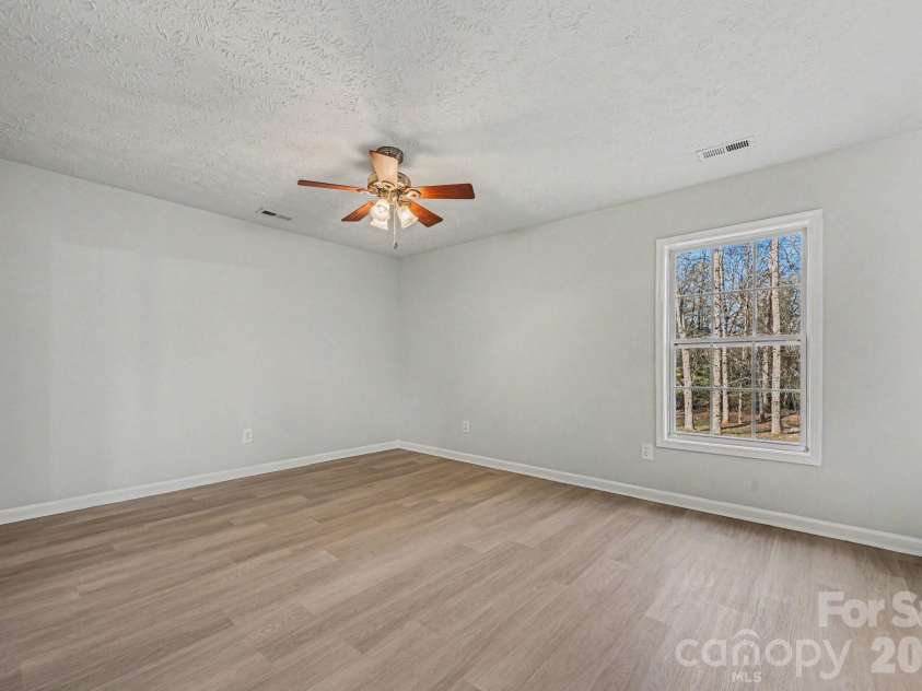 113 Haven Lane, Shelby, NC 28152.  MLS# CAR4360637, YatesRealty ID 16527. 