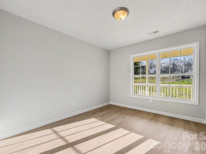 113 Haven Lane, Shelby, NC 28152.  MLS# CAR4360637, YatesRealty ID 16527. 