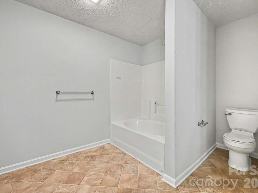 113 Haven Lane, Shelby, NC 28152.  MLS# CAR4360637, YatesRealty ID 16527. 