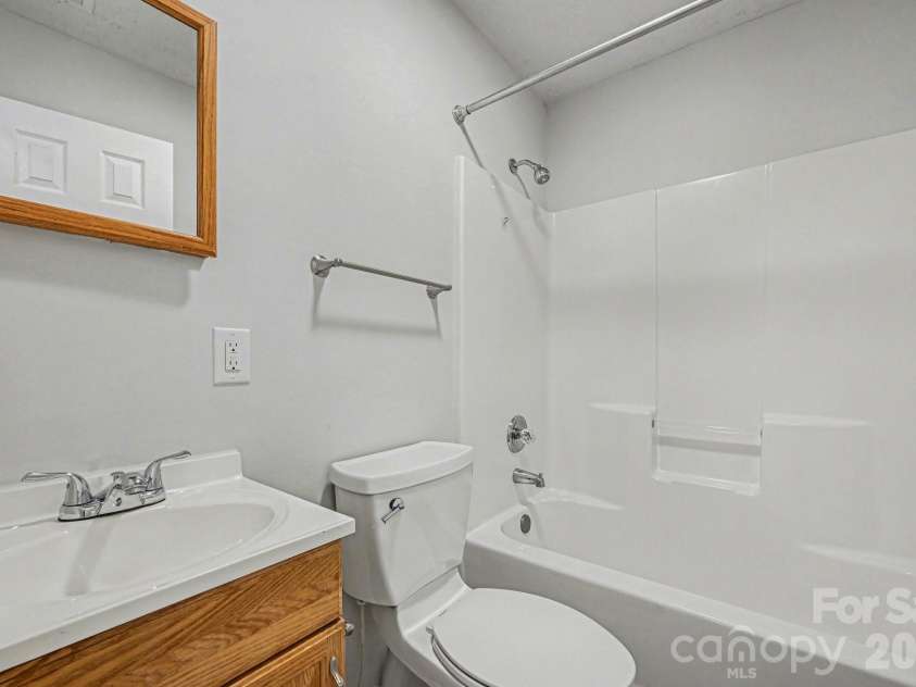 113 Haven Lane, Shelby, NC 28152.  MLS# CAR4360637, YatesRealty ID 16527. 