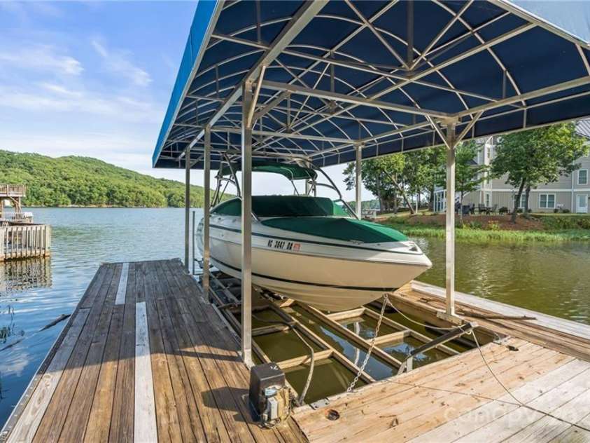 592 Shoreline Road, New London, NC 28127.  MLS# CAR4255512, YatesRealty ID 16527. 