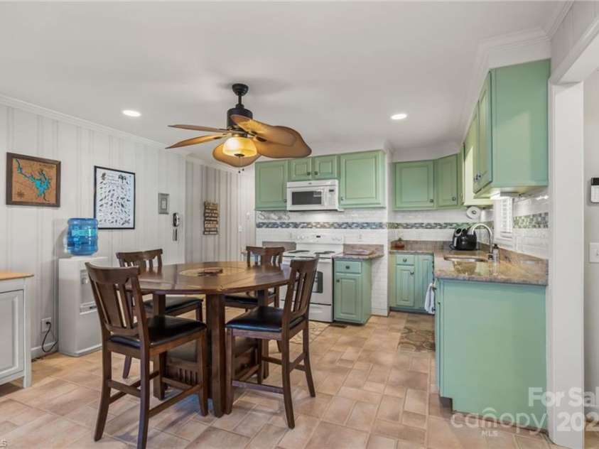 592 Shoreline Road, New London, NC 28127.  MLS# CAR4255512, YatesRealty ID 16527. 