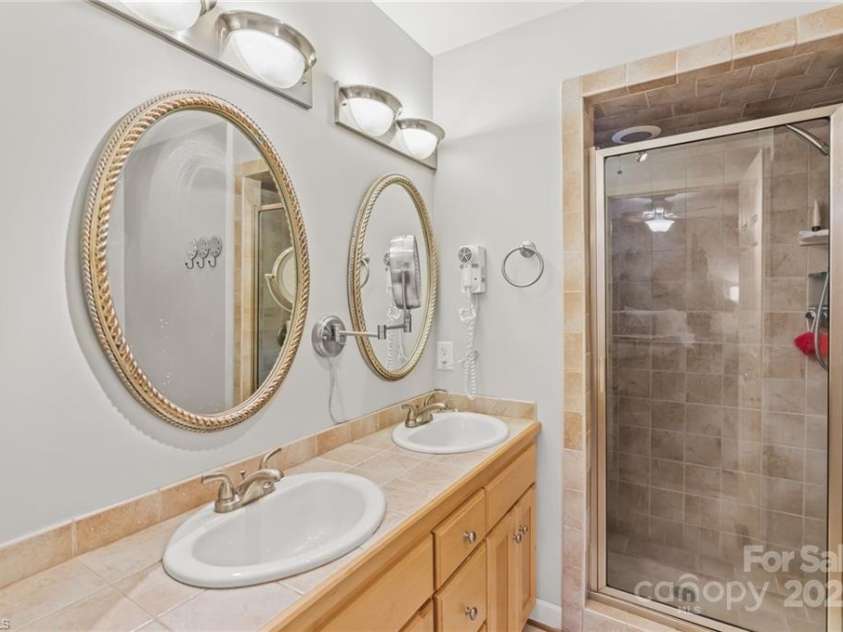 592 Shoreline Road, New London, NC 28127.  MLS# CAR4255512, YatesRealty ID 16527. 