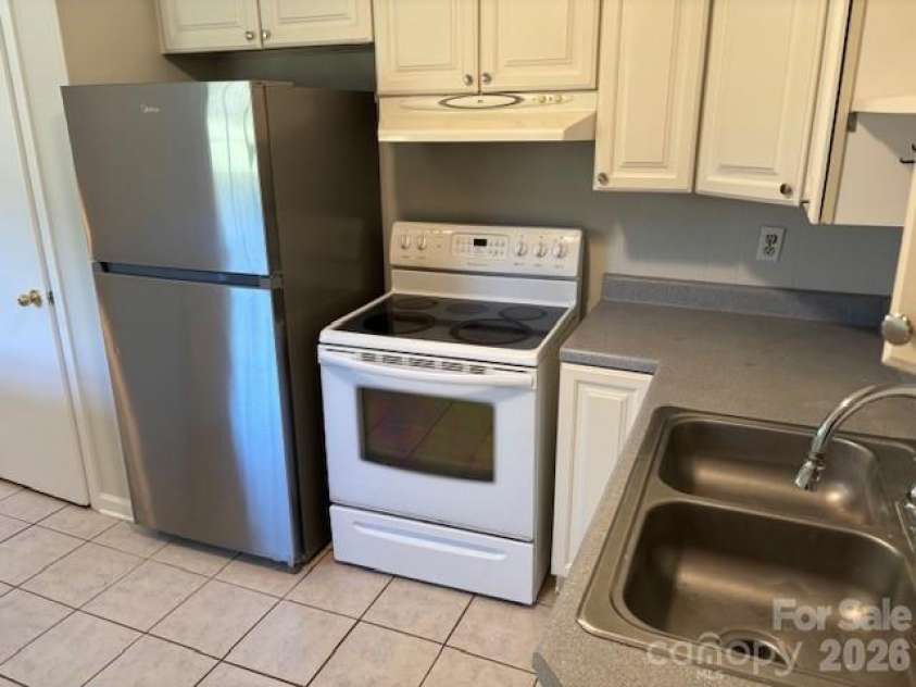 4411 Ginger Drive, Gastonia, NC 28056.  MLS# CAR4373370, YatesRealty ID 16529. 