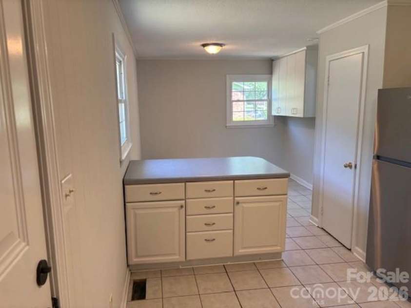 4411 Ginger Drive, Gastonia, NC 28056.  MLS# CAR4373370, YatesRealty ID 16529. 