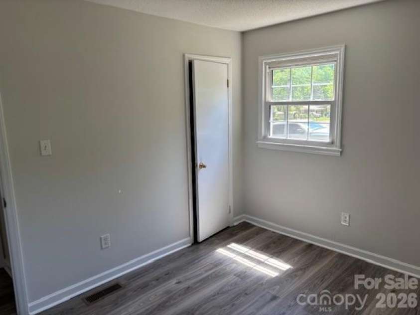 4411 Ginger Drive, Gastonia, NC 28056.  MLS# CAR4373370, YatesRealty ID 16529. 