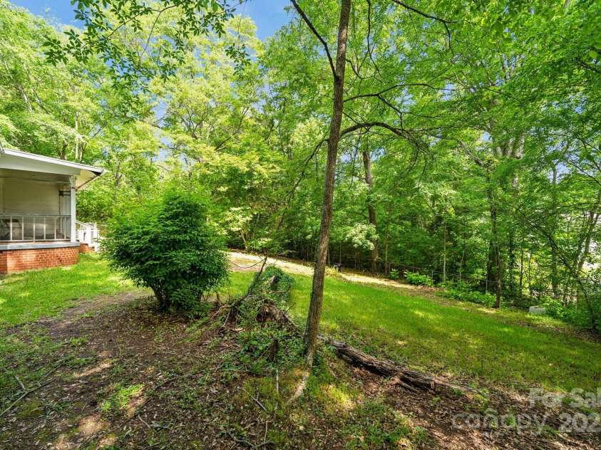 1917 Tom Sadler Road, Charlotte, NC 28214.  MLS# CAR4256173, YatesRealty ID 1653. 