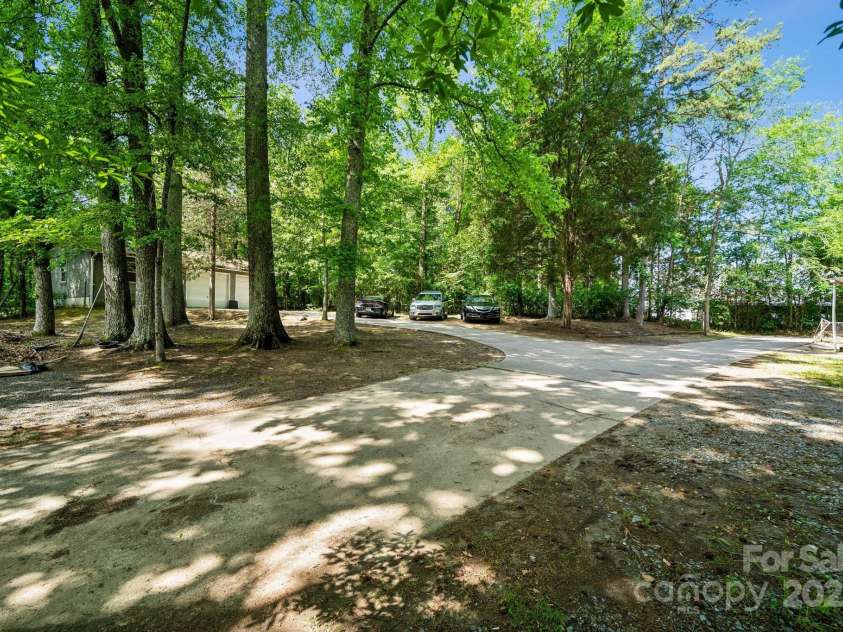 1917 Tom Sadler Road, Charlotte, NC 28214.  MLS# CAR4256173, YatesRealty ID 1653. 